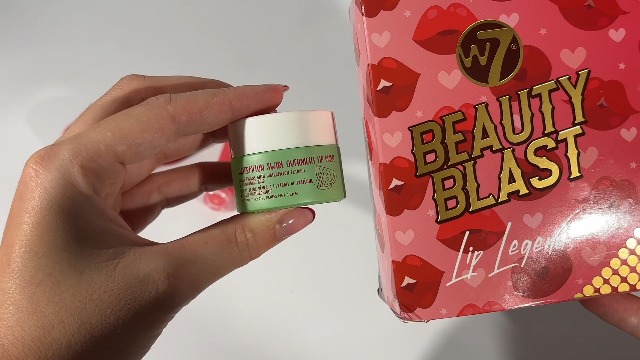 Amazon.com : W7 Beauty Blast Lip Legends Sweet Dreams Lip Care Set